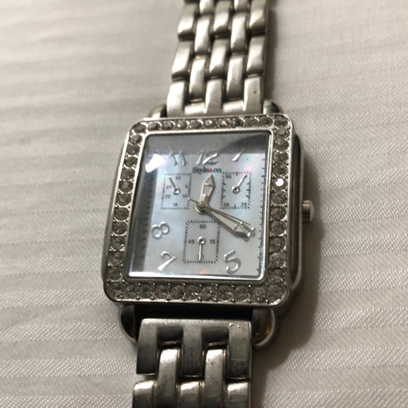 Style & co silver watch - Picture 2 of 3